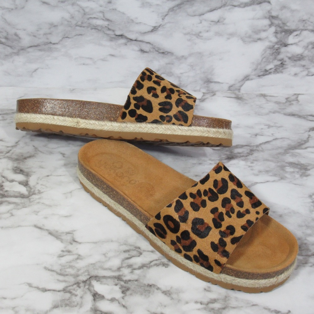 Yokono Animal Print Sandals Size 7.5